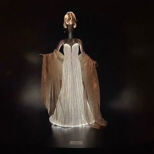 Meet your Posher, Ayana